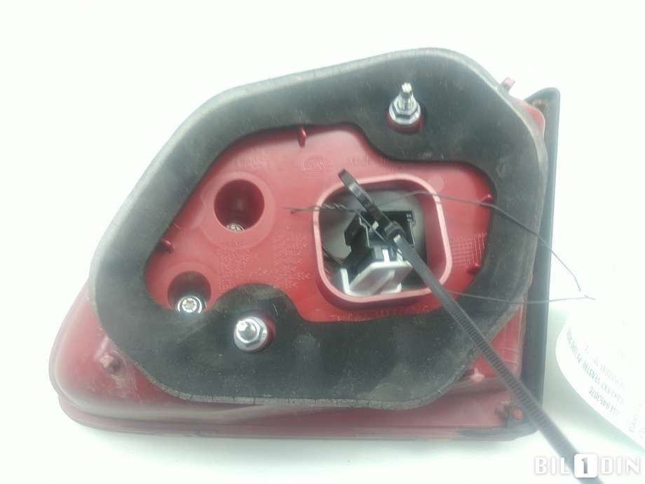 Baklykt venstre indre til VW Passat 2011-2015 (B7) (B7) (VOLKSWAGEN|3AE945307C|)
