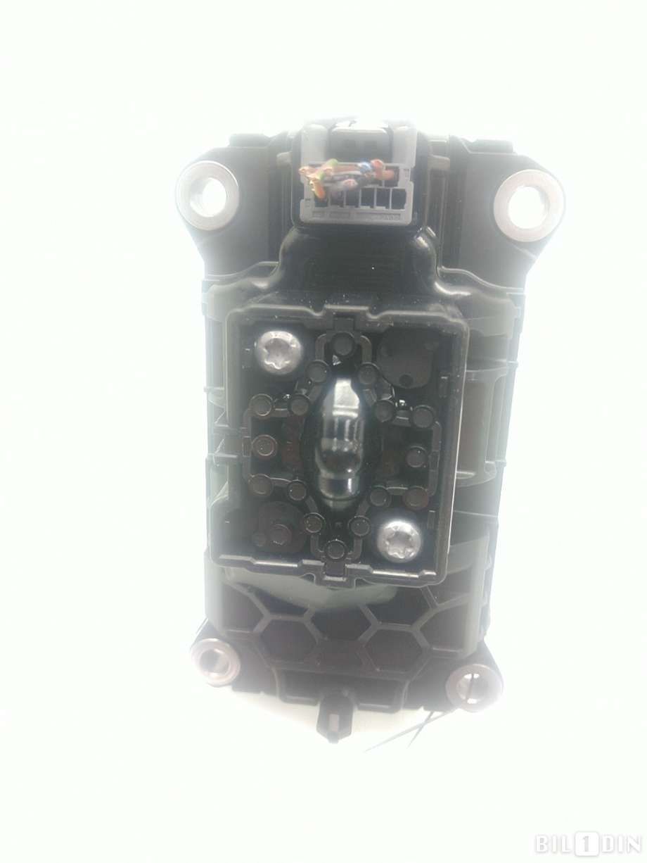 Girstang/girvelger automat til Volvo XC40 2018-2024  (VOLVO|32240670|)