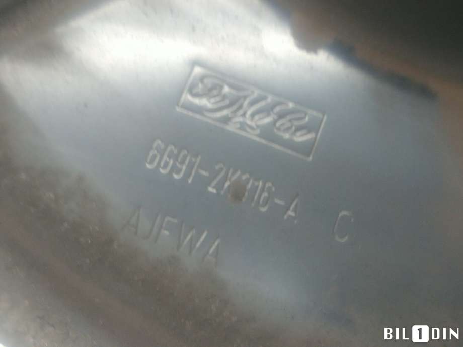 Hjulspindel høyre bak til Volvo XC60 2008-2013 (Type I, Fase 1)  (VOLVO|31476213|)
