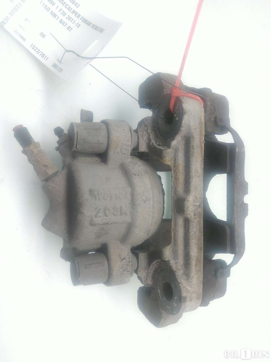 Bremsecaliper venstre foran til BMW 1-Serie 2011-2015 (Fase 1) (F20/F21) (F20/F21) (BMW|34116850643|)