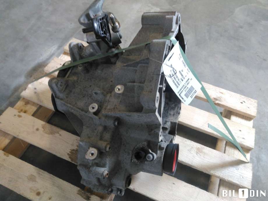 Girkasse manuell til Škoda Fabia 2010-2014 (Type II, Fase 2) (SKODA|02T300020RX|02T300020R|02T301103A8)