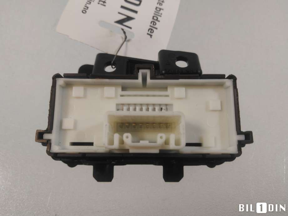 Bryter diverse til Toyota Auris 2015-2019 (Type II, Fase 2)  (TOYOTA|8497002090|)