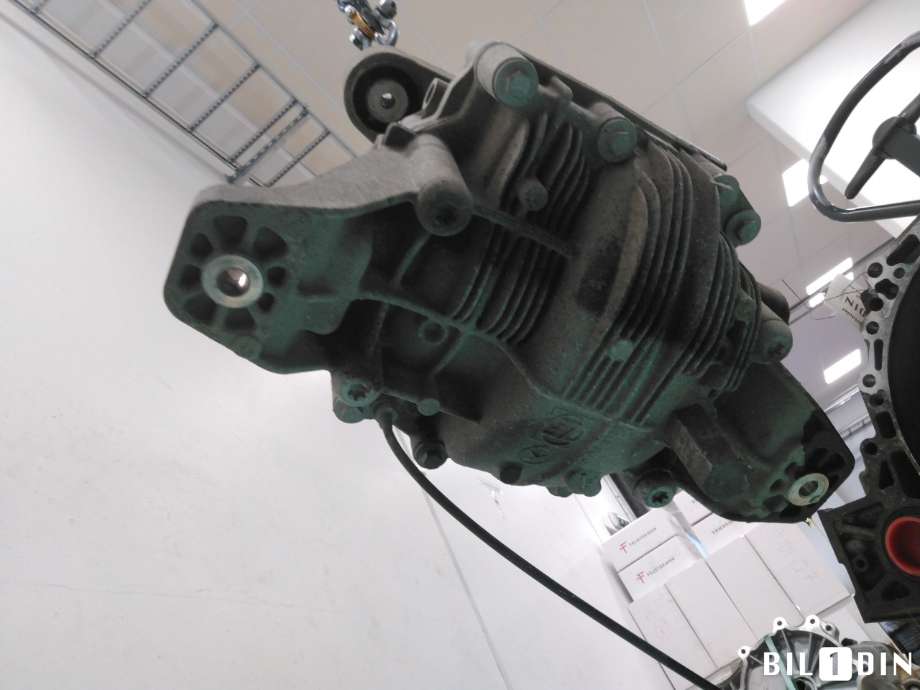 Kardang klokke bak til Mercedes GL 2006-2012 (X164) (X164) (MERCEDES|A1643500814|)
