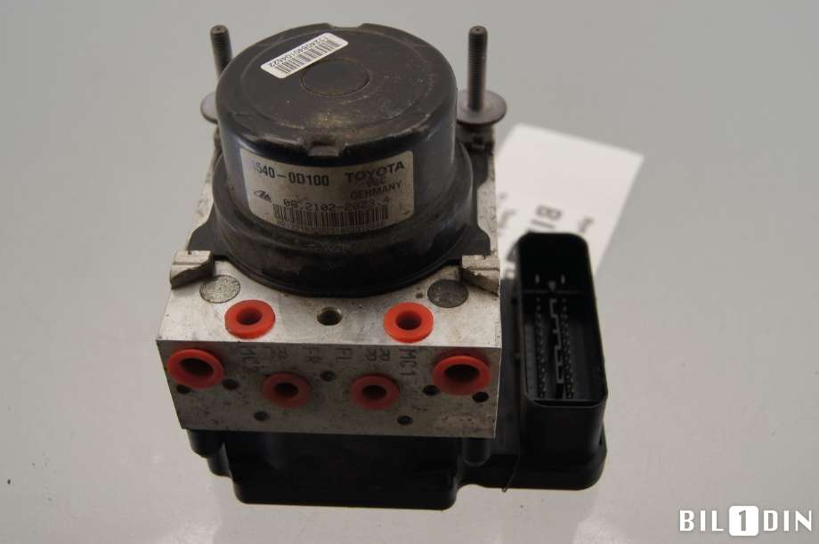 ABS sentral til Toyota Yaris 2012-2014 (Type III, Fase 1)  (TOYOTA|440500D161||445400D100)