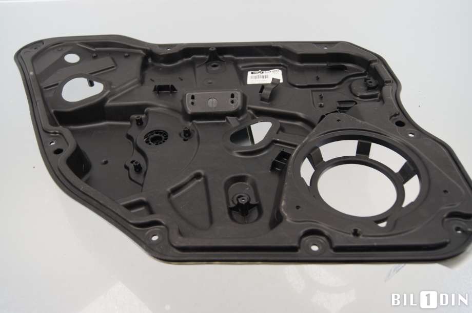 Ruteheis til Volvo V60/V60 CC, 2013-2018 (Type I, Fase 2) (VOLVO|30784308)