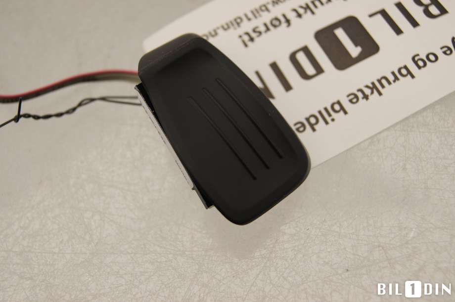 Diverse deler til VW Passat, 2011-2015 (B7) (B7) (VOLKSWAGEN|3C8951528)