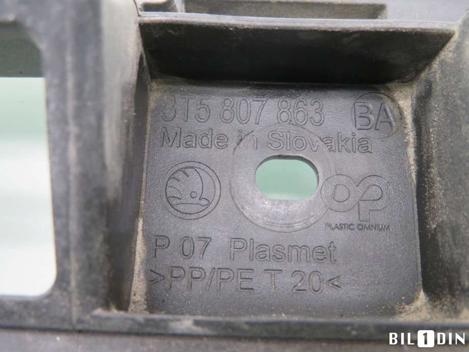 Diverse deler til Škoda Superb 2008-2015 (Type II)  (SKODA|3T5807863|)