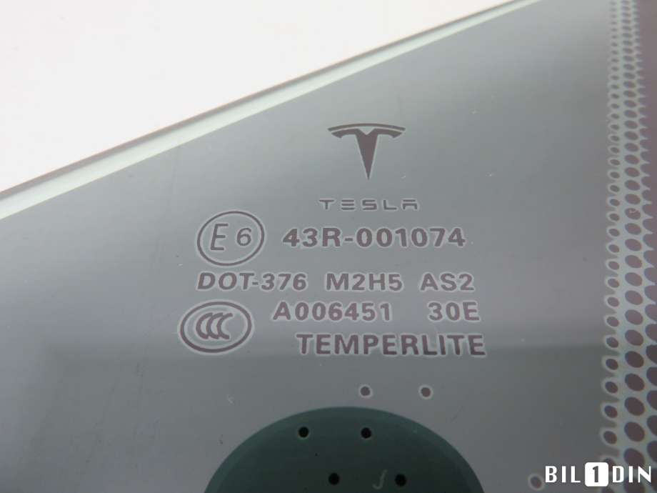 Diverse deler til Tesla Model S 2016-2021 (Fase 2)  (TESLA|182129900A|)