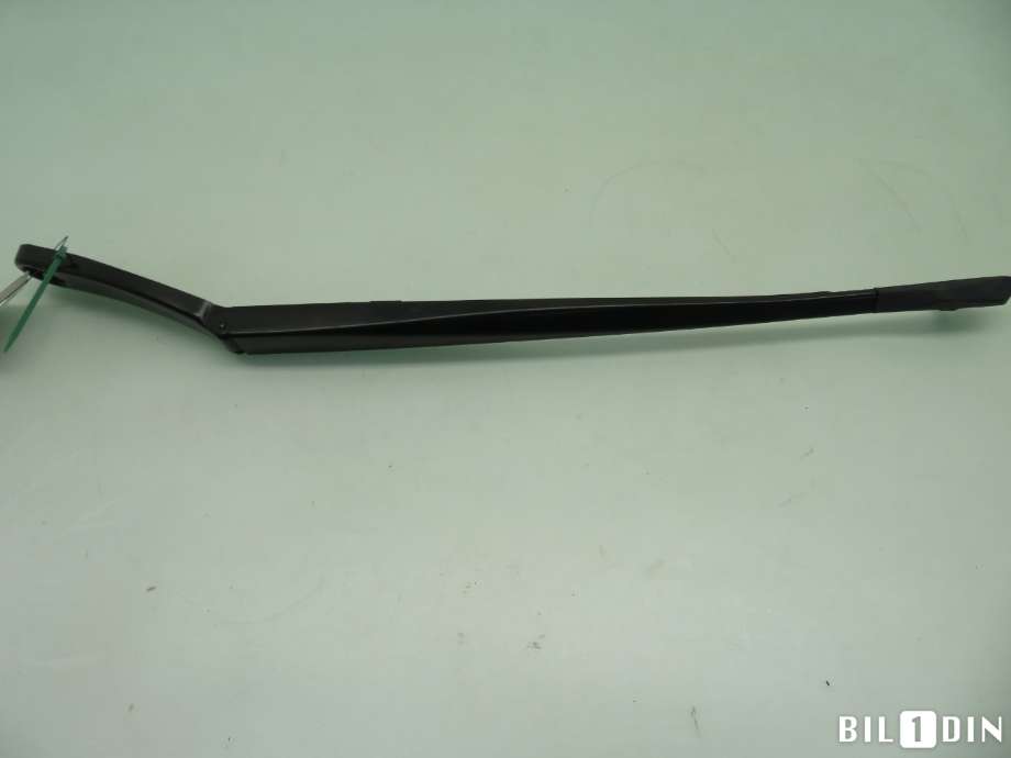 Viskerarmer frontrute til BMW 5-Serie 2010-2017 (F10/F11) (F10/F11) (BMW|61617203156|)