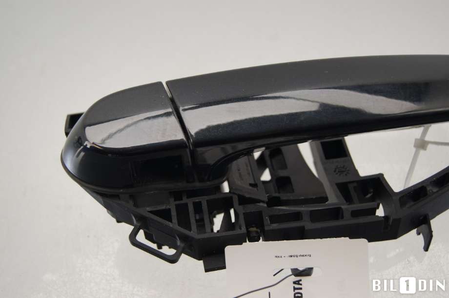 Dørhåndtak utv høyre bak til BMW 4-Serie 2013-2020 (F32/F33/F36) (F32/F33/F36) (BMW|51217380546|51217207562|)