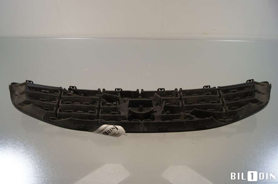 Grill midt til Volvo V60/V60 CC 2013-2018 (Type I, Fase 2) (VOLVO|31383749|)