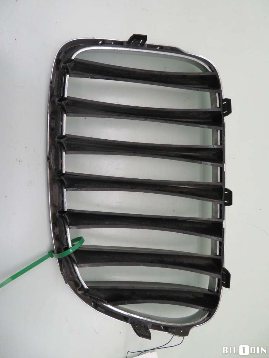 Grill høyre til BMW X1 2009-2015 (E84) (E84) (BMW|51117347667|)