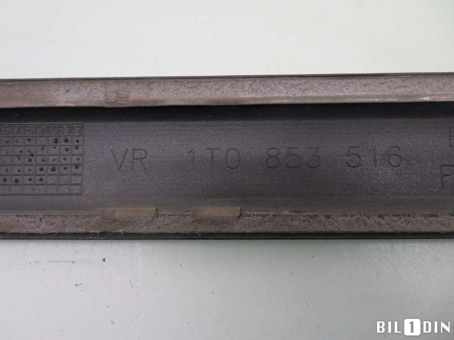 Diverse deler til VW Touran 2010-2015 (Type I, Fase 3)  (VOLKSWAGEN|1T0853516F||1T0853516)
