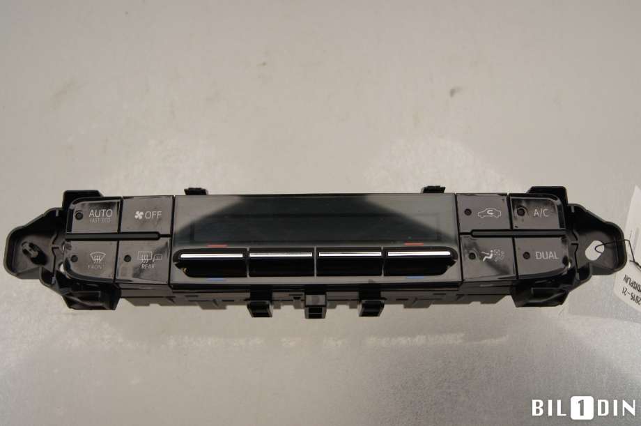 Varmeapparat betjening til Toyota Prius 2016-2023 (Type IV) (combi) (combi) (TOYOTA|5590047220|)