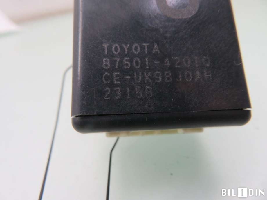 Sete sett til Toyota bZ4X 2022-->> (TOYOTA|8750142010|)