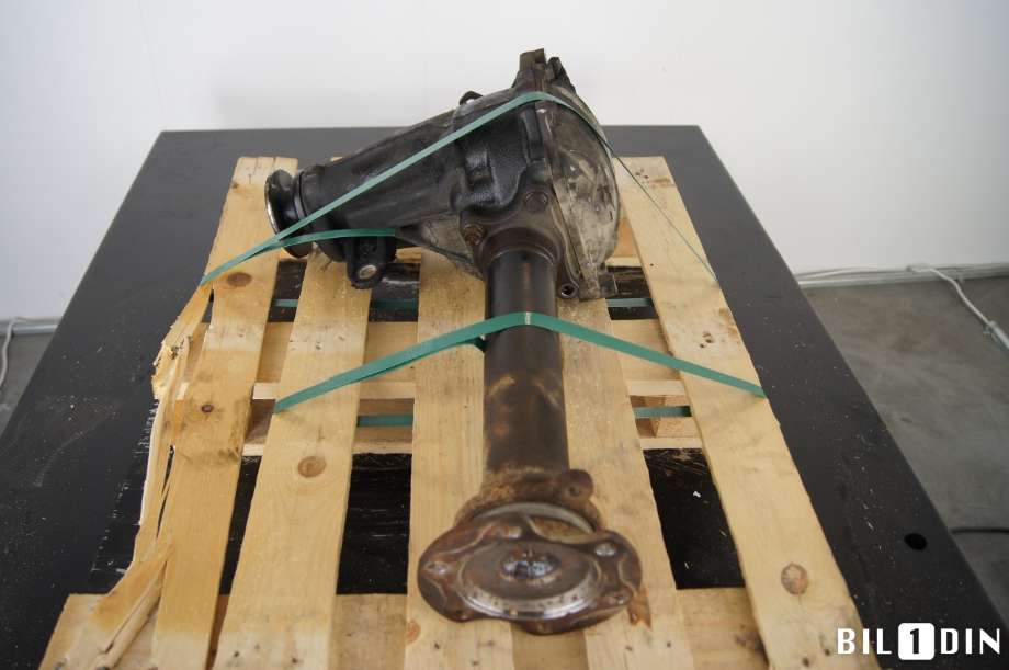 Kardang til Toyota Hiace 2007-2012 (Fase 3)  (TOYOTA|4111026570||411810W040)