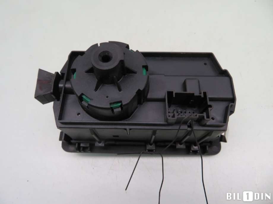 Bryter lys til Mercedes R-Klasse 2006-2013 (W251) (W251) (MERCEDES|A2515456004|)