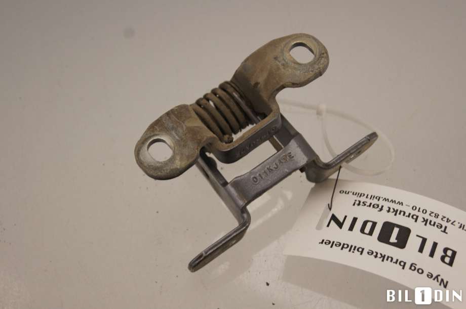 Hengsler til Land Rover Discovery 2005-2009 (Type III) (LAND-ROVER|LR031764|5H3243000CB|BHB780012)