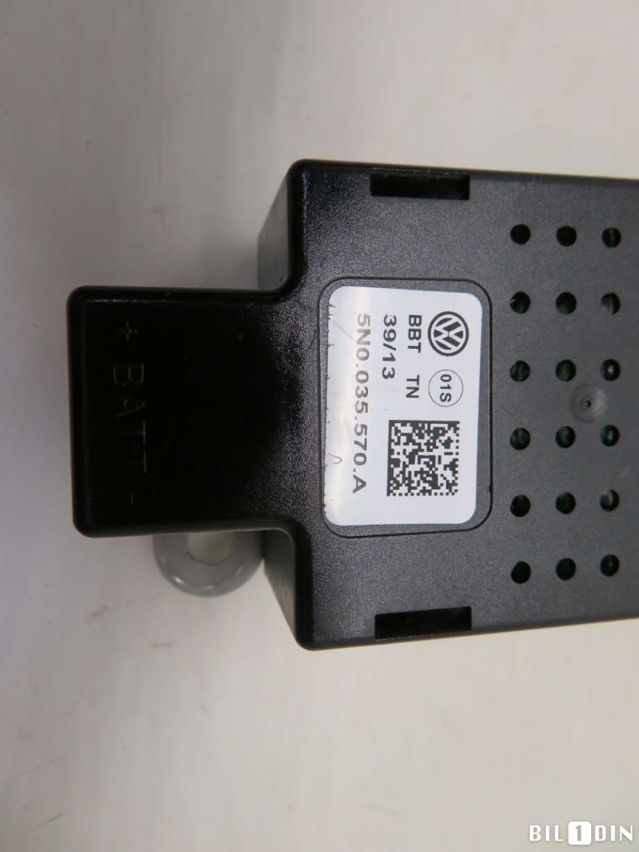 Antenne forsterker til VW Tiguan 2011-2016 (Type I, Fase 2)  (VOLKSWAGEN|5N0035570A|)