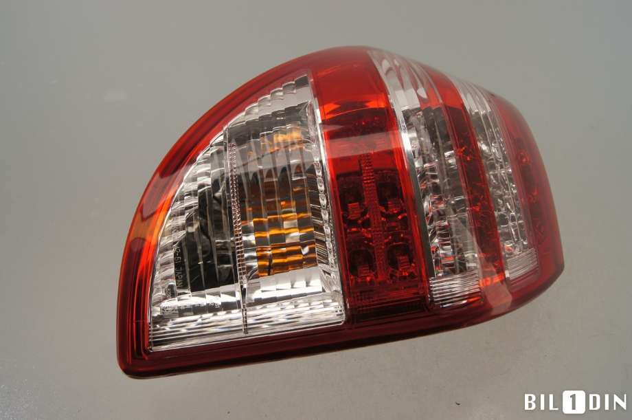 Baklykt venstre til Toyota RAV4 2009-2013 (Type III, Fase 2)  (TOYOTA|8156142120|)