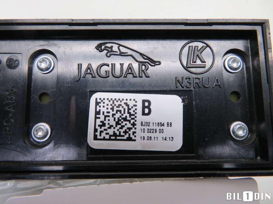 Bryter baklukeåpner til Land Rover Range Rover, Evoque 2011-2019 (Type I) (LAND-ROVER|LR025943|BJ3211654BB|)