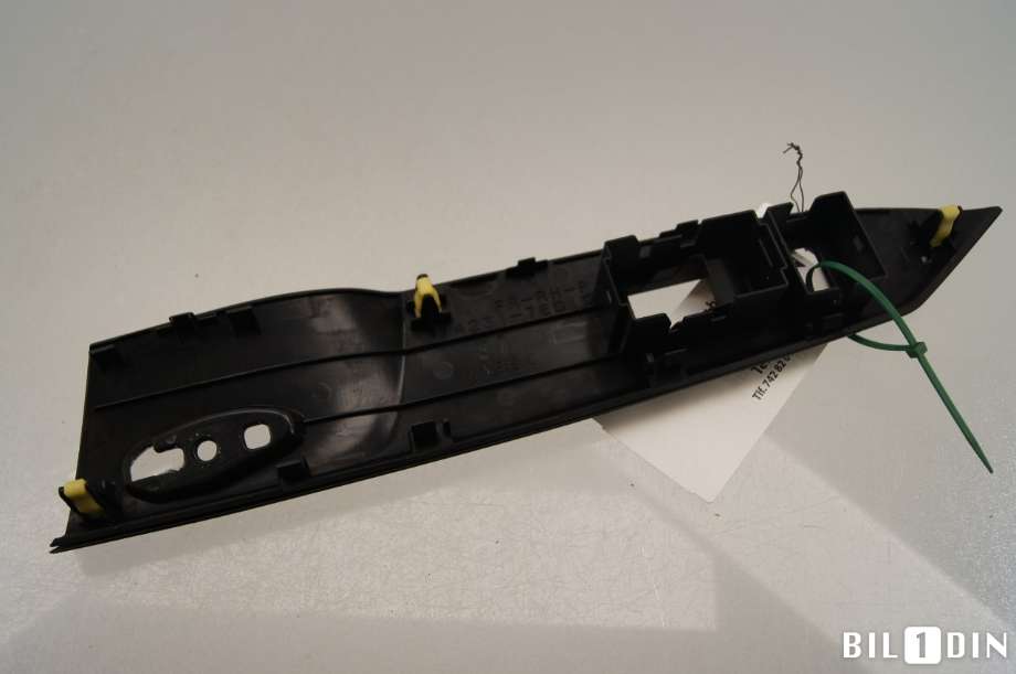 Lister til Lexus CT 2010-2020  (LEXUS|7423176010|)