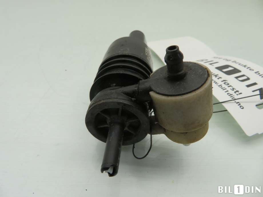 Spylerpumpe foran til VW Caddy 2010-2015 (Type III, Fase 2)  (VOLKSWAGEN|1K6955651|)