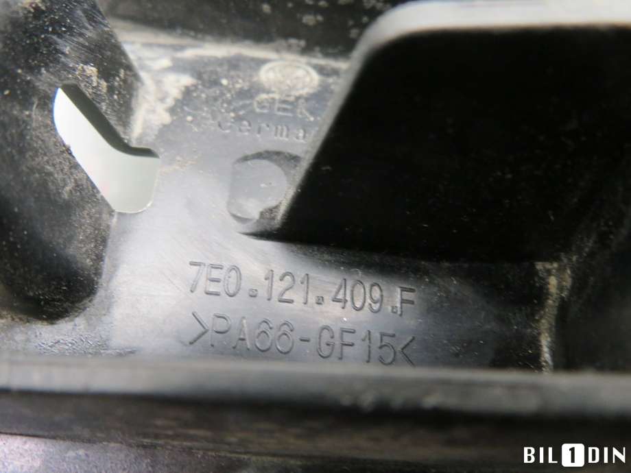 Ekspansjonstank til VW Transporter / Caravelle 2015-2019 (T6) (T6) (VOLKSWAGEN|7E0121409E|)