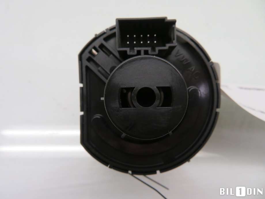 Bryter lys til VW Golf Sportsvan 2014-2018  (VOLKSWAGEN|5G0941431BF|)