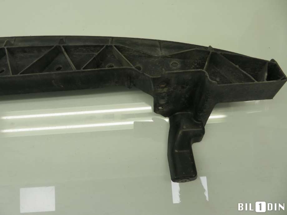 Frontplate nedre til VW Golf, Plus/Cross 2005-2009 (Fase 1) (VOLKSWAGEN|5M0807093B|)