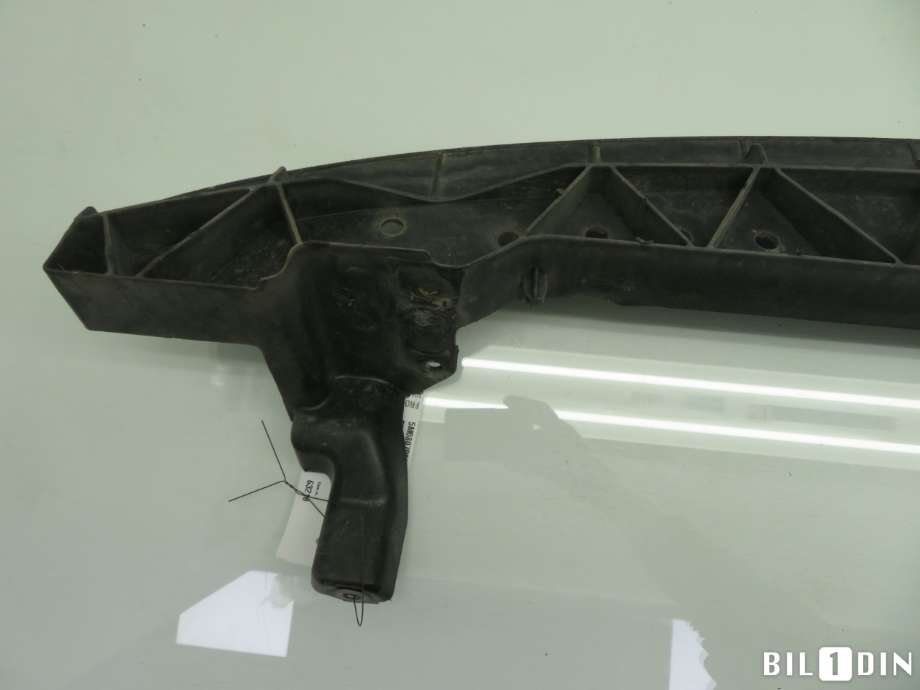 Frontplate nedre til VW Golf, Plus/Cross 2005-2009 (Fase 1) (VOLKSWAGEN|5M0807093B|)