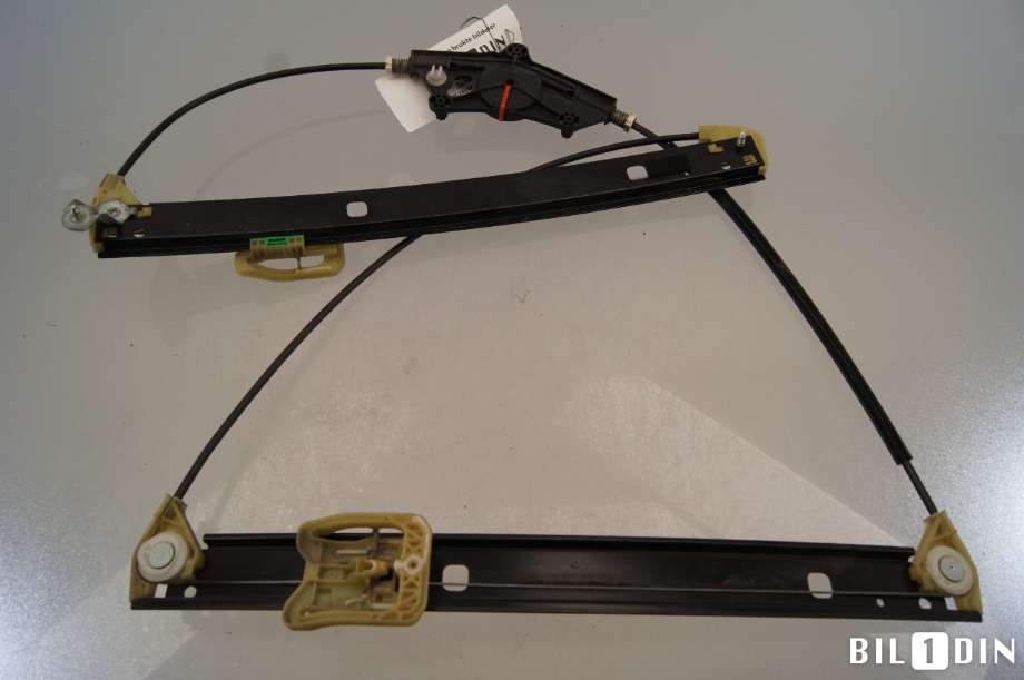 Ruteheis til Audi A4 2015-2019 (Type V, Fase 1) (B9) (B9) (AUDI|8W0837461A||8W0837461)