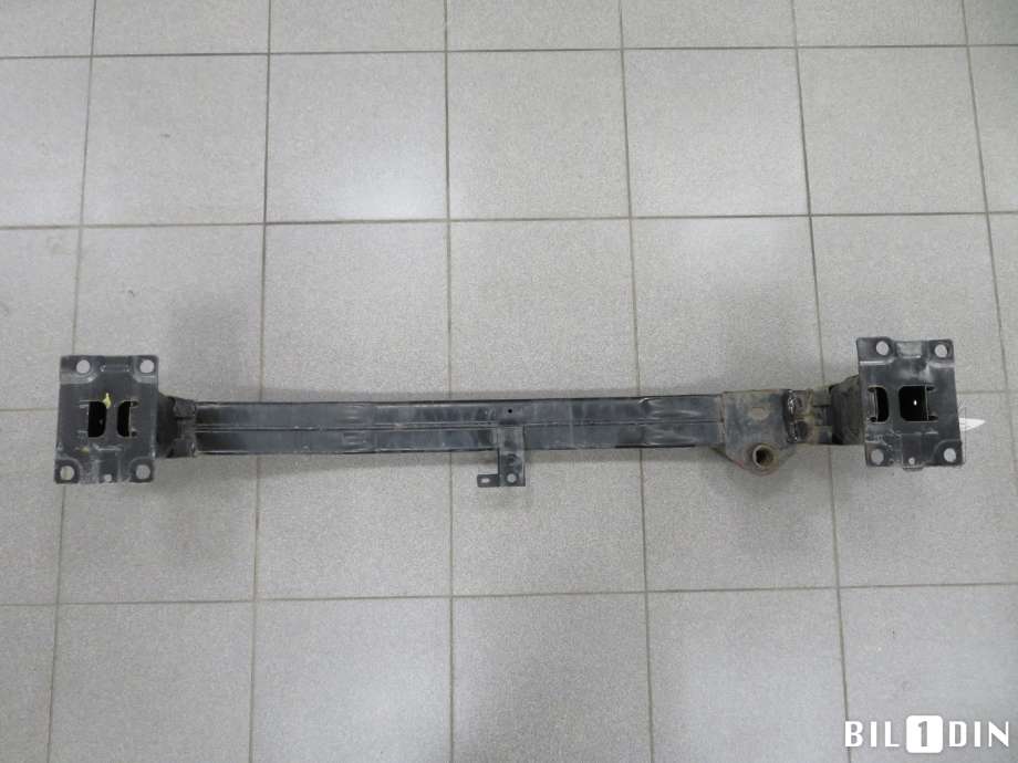 Støtfangerforsterkning foran til Nissan X-Trail 2007-2014 (T31) (T31) (NISSAN|62030JG00C|)