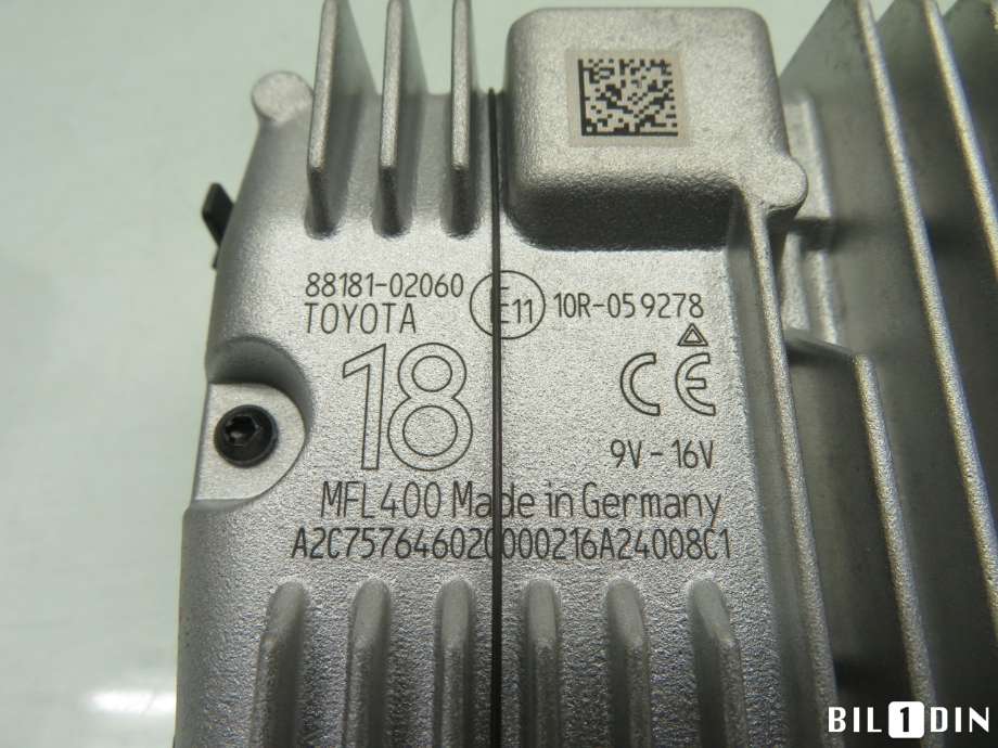 Sensor radar til Toyota Auris 2015-2019 (Type II, Fase 2)  (TOYOTA|8818102060|)