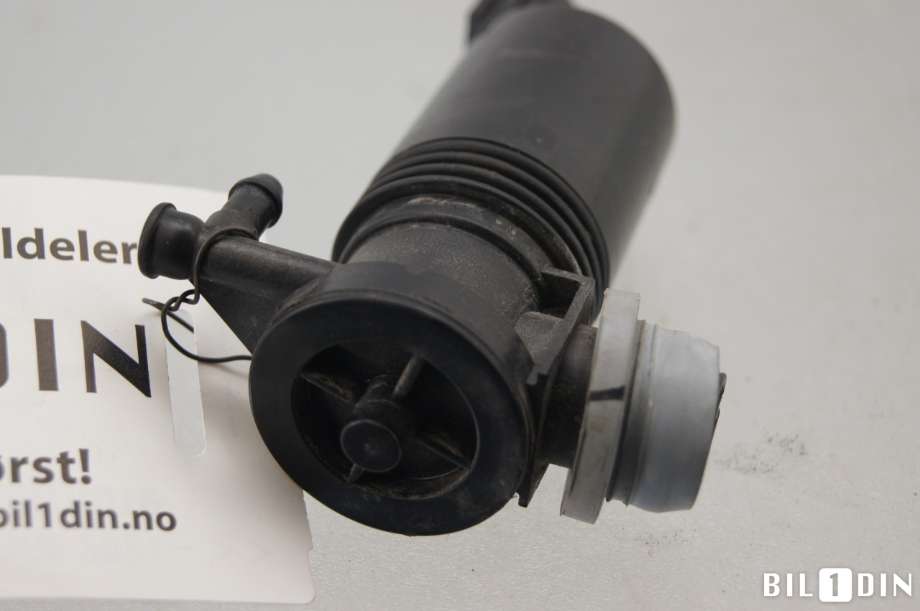 Spylerpumpe foran til Volvo C40 Recharge 2021-2024  (VOLVO|32274778|)