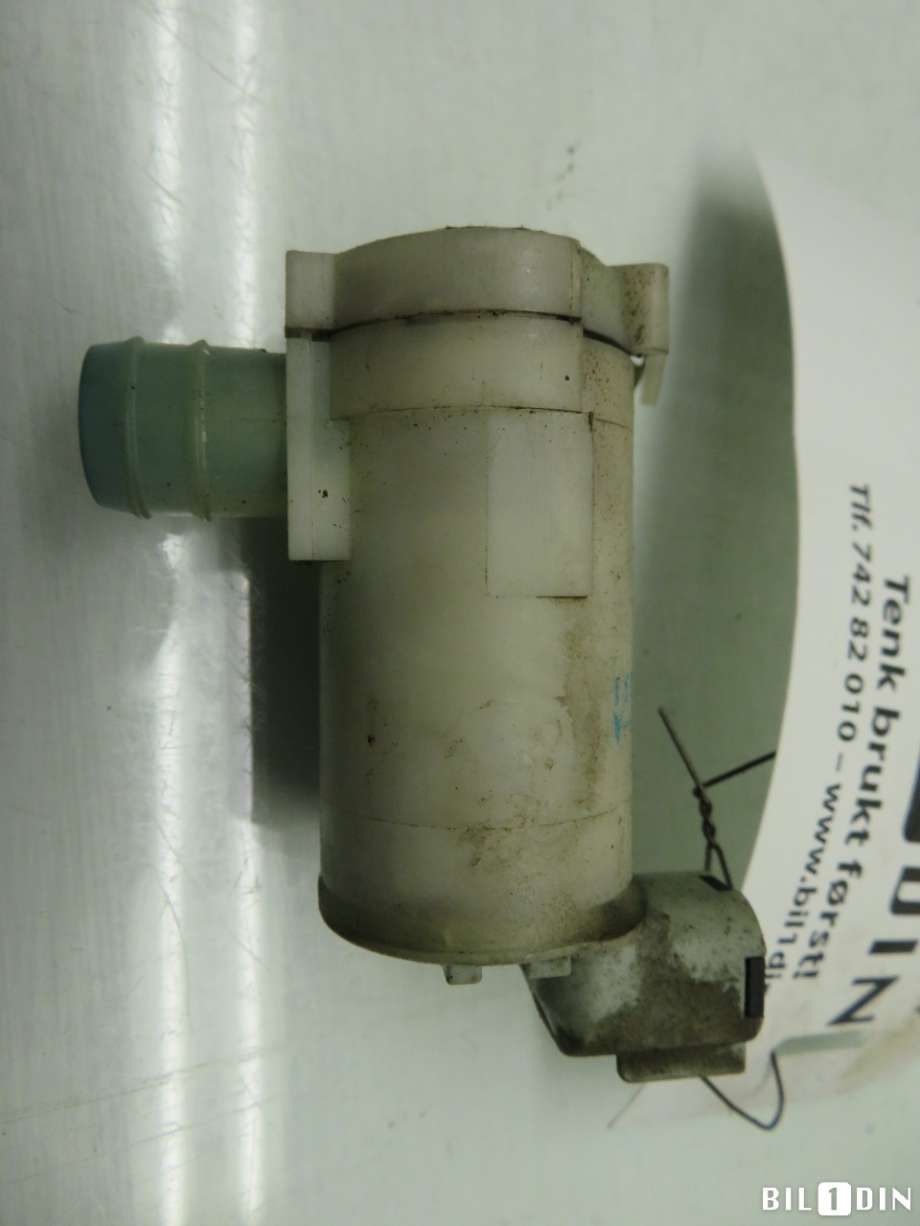 Spylerpumpe foran til Nissan Patrol 2004-2010 (Fase 2) (Y61) (Y61) (NISSAN|289201E400||2224620A)