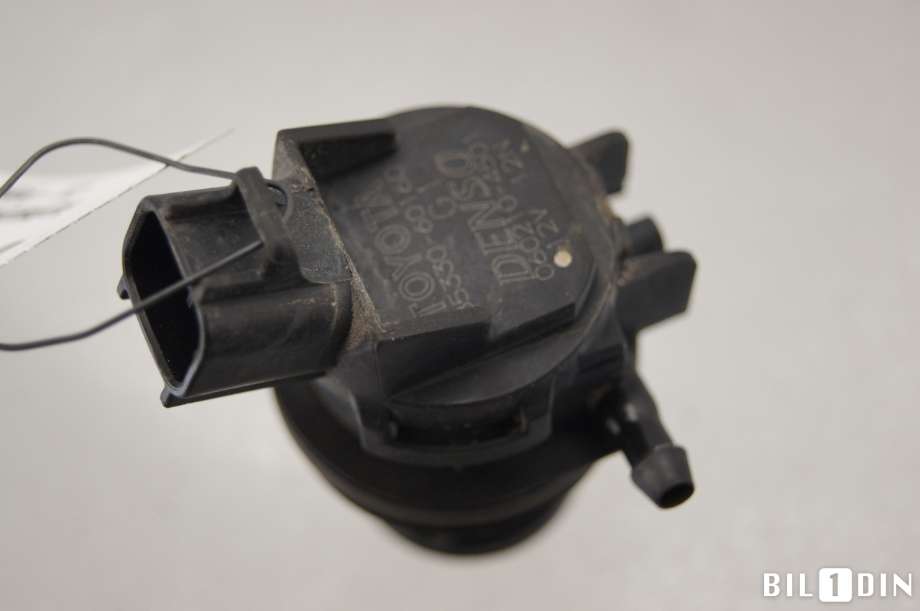 Spylerpumpe foran til Toyota RAV4 2009-2013 (Type III, Fase 2)  (TOYOTA|8533074010||8533060160)