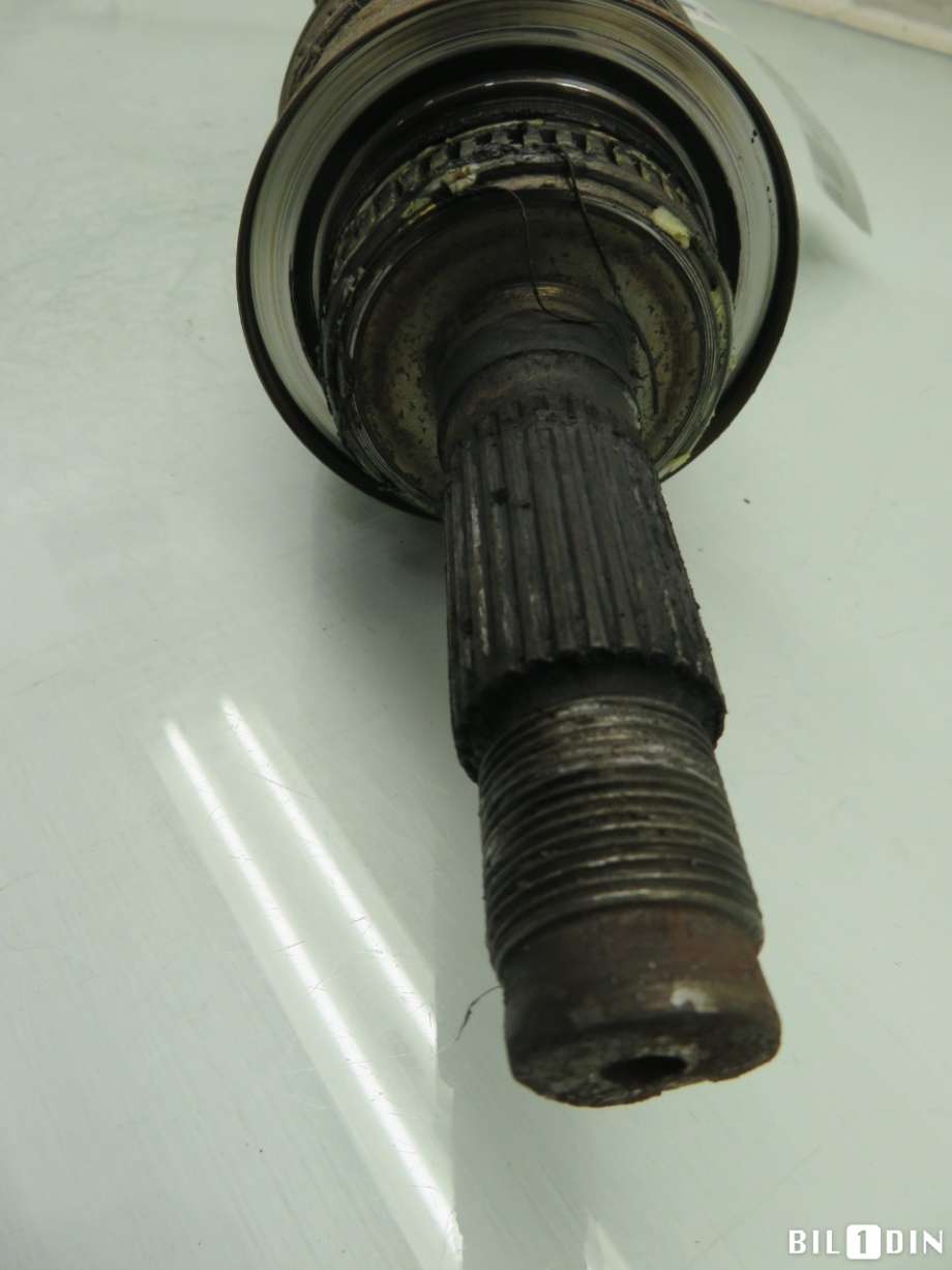 Drivaksel venstre foran til Ford Ranger (Europa) 2007-2011  (FORD (US)|1447140|6M343B437CA|)