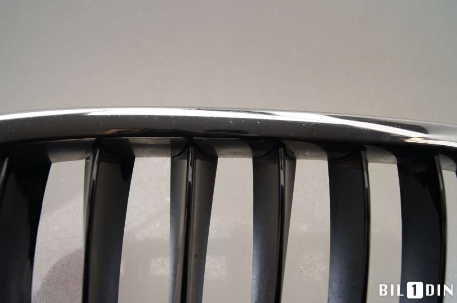 Grill venstre til BMW X1 2009-2015 (E84) (E84) (BMW|51117347670|)