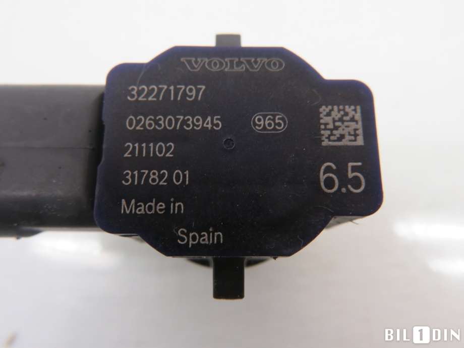 Parkeringssensor foran til Volvo C40 Recharge 2021-2024 (32271797|)