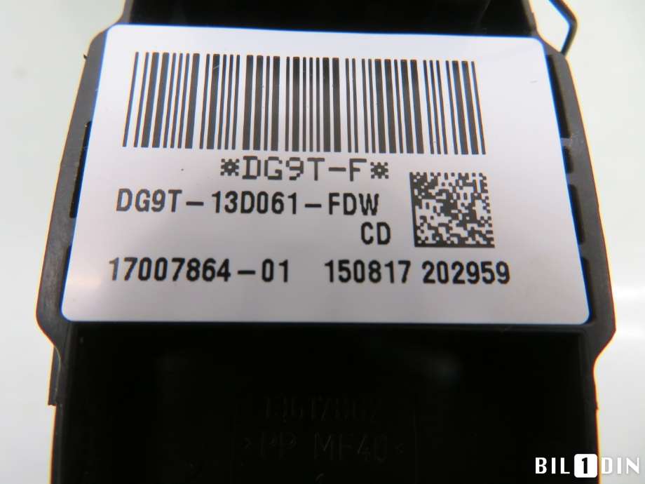 Bryter lys til Ford Mondeo 2014-2019 (Type V, Fase 1)  (FORD|2498830|DG9T13D061FDW|DG9T13D061FF3JA6)