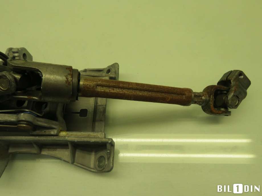 Rattaksel til Ford Mondeo 2014-2019 (Type V, Fase 1)  (FORD|2338326|DG9C3G506C2M|)