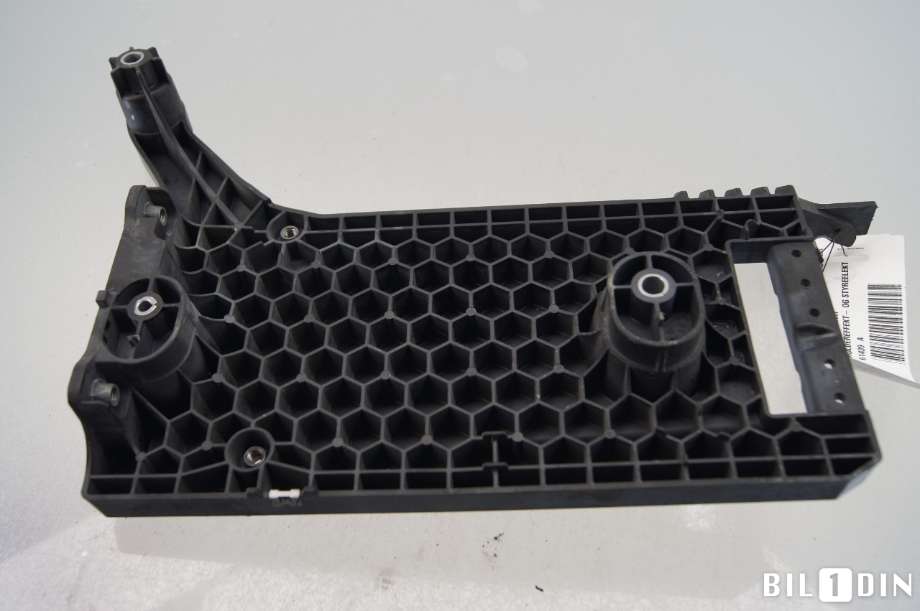 Batterikasse/feste til Audi A3 2016-2020 (Type III, Fase 2) (AUDI|3G0907509A|)