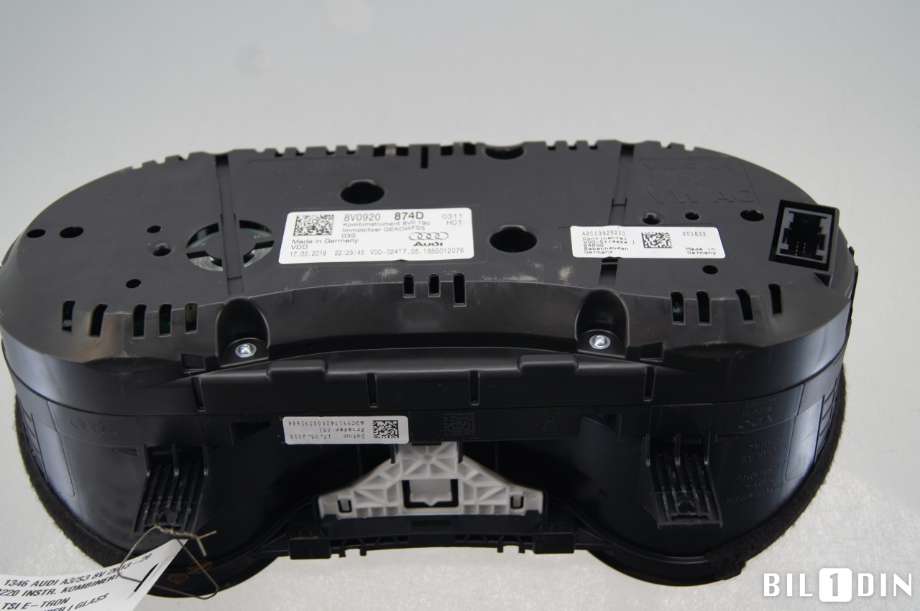 Instrumentpanel til Audi A3 2016-2020 (Type III, Fase 2)  (AUDI|8V0920874D|)