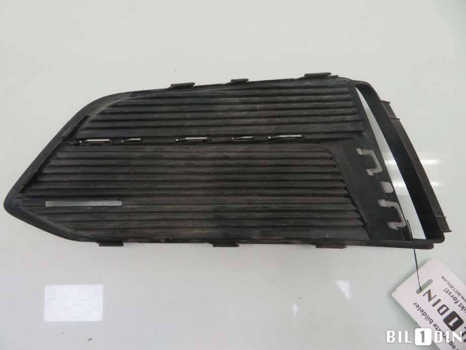 Grill høyre til Audi A5 2016-->> (Type II)  (AUDI|8W6807682M|)