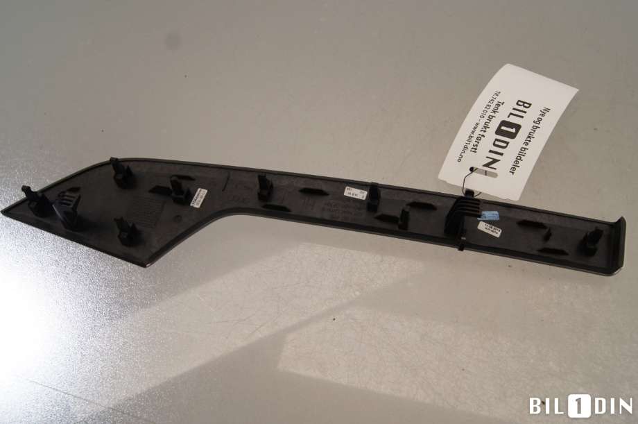 Diverse deler til Audi A4 2015-2019 (Type V, Fase 1) (B9) (B9) (AUDI|8W0867419E|)