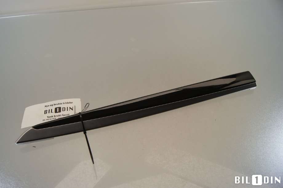 Diverse deler til BMW 5-Serie 2010-2017 (F10/F11) (F10/F11) (BMW|51427225525|)