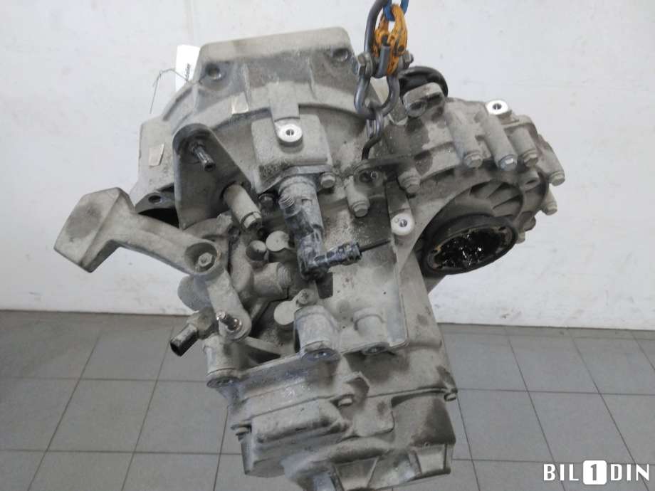 Girkasse manuell 6-trinn til VW Touran 2010-2015 (Type I, Fase 3)  (VOLKSWAGEN|02Q300049B|MFR|02S300047AX)