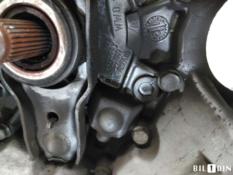Girkasse manuell 6-trinn til VW Touran 2010-2015 (Type I, Fase 3)  (VOLKSWAGEN|02Q300049B|MFR|02S300047AX)