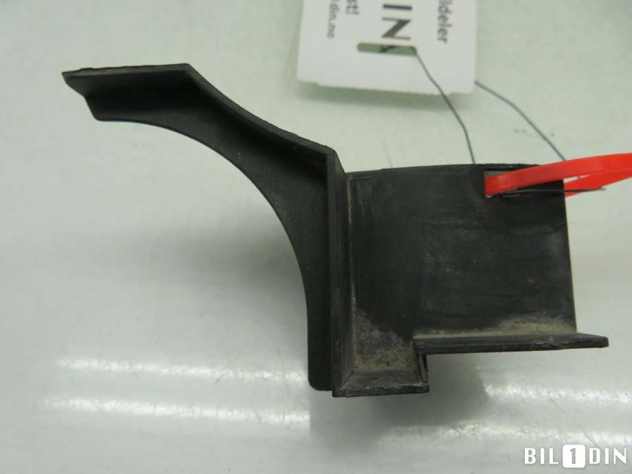Diverse deler til Audi A8 2003-2010 (Type II) (AUDI|4E1823771B|)
